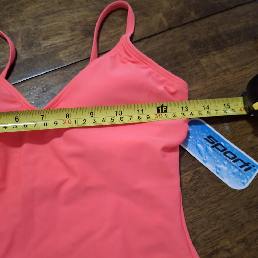 Women's Coral Sporti One Piece Swimsuit Size M.